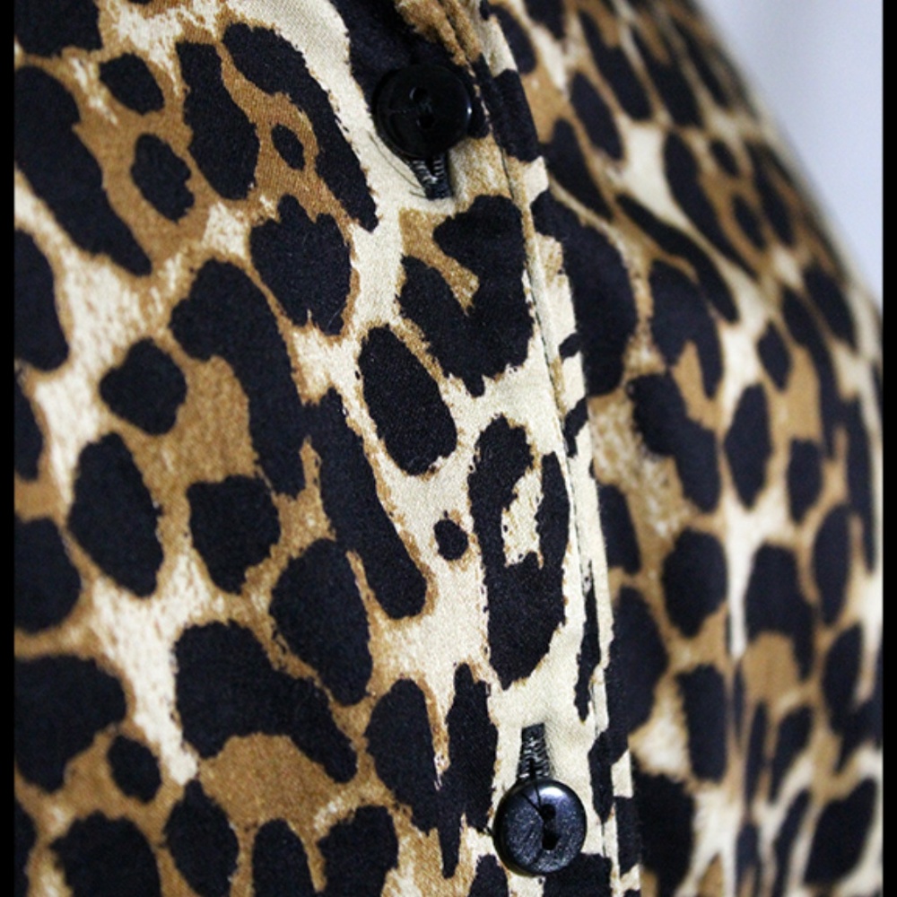 Lane Bryant Cheetah print blouse Women’s Plus 26 NWOT - Picture 3 of 6